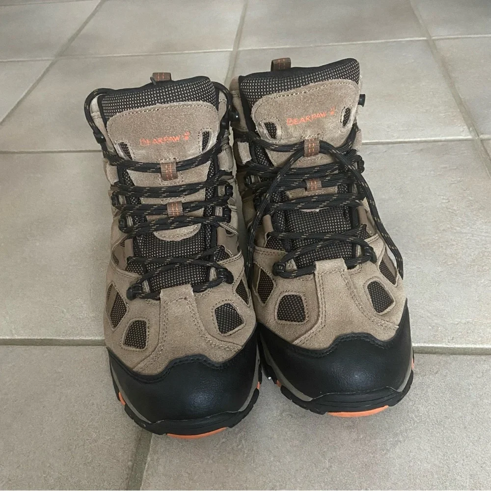 BearPaw Men's Tan and Black Hiking Boots Size 10